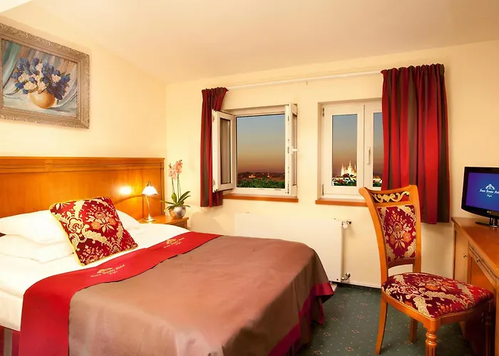 Green Garden Hotel