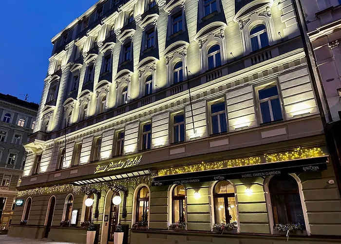 Green Garden Hotel